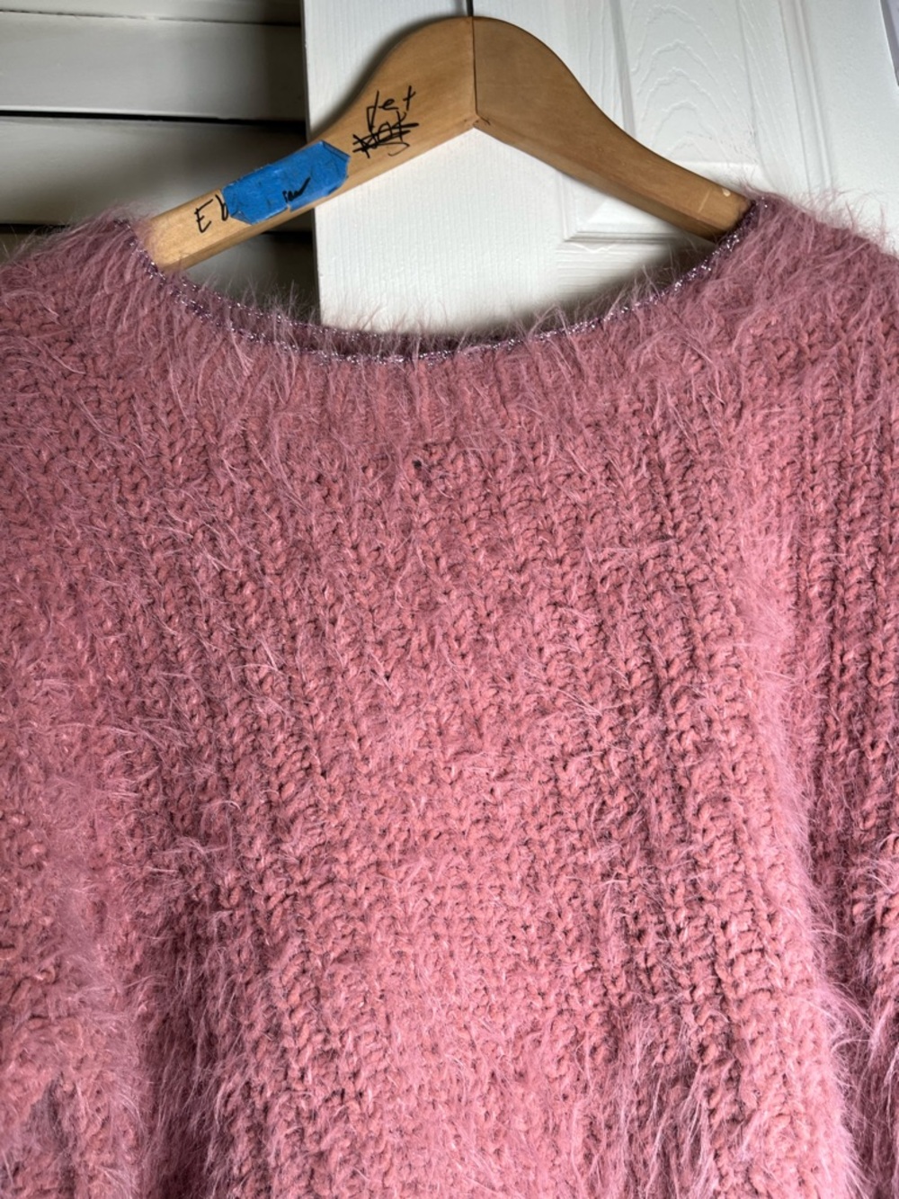 Ivory Rose Pink Eyelash Knit Scalloped Hem Crop Sweater Size Medium - Picture 6 of 17